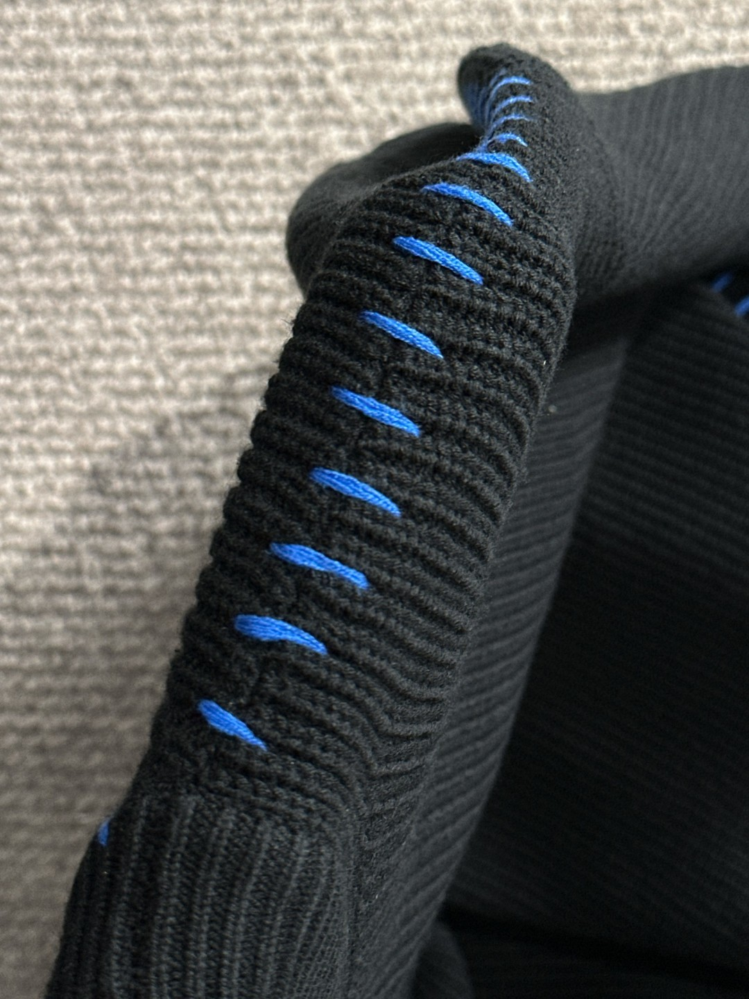 【BURBERRY 公式旗艦店】バーバリー セーター好評に付き再入荷！241231