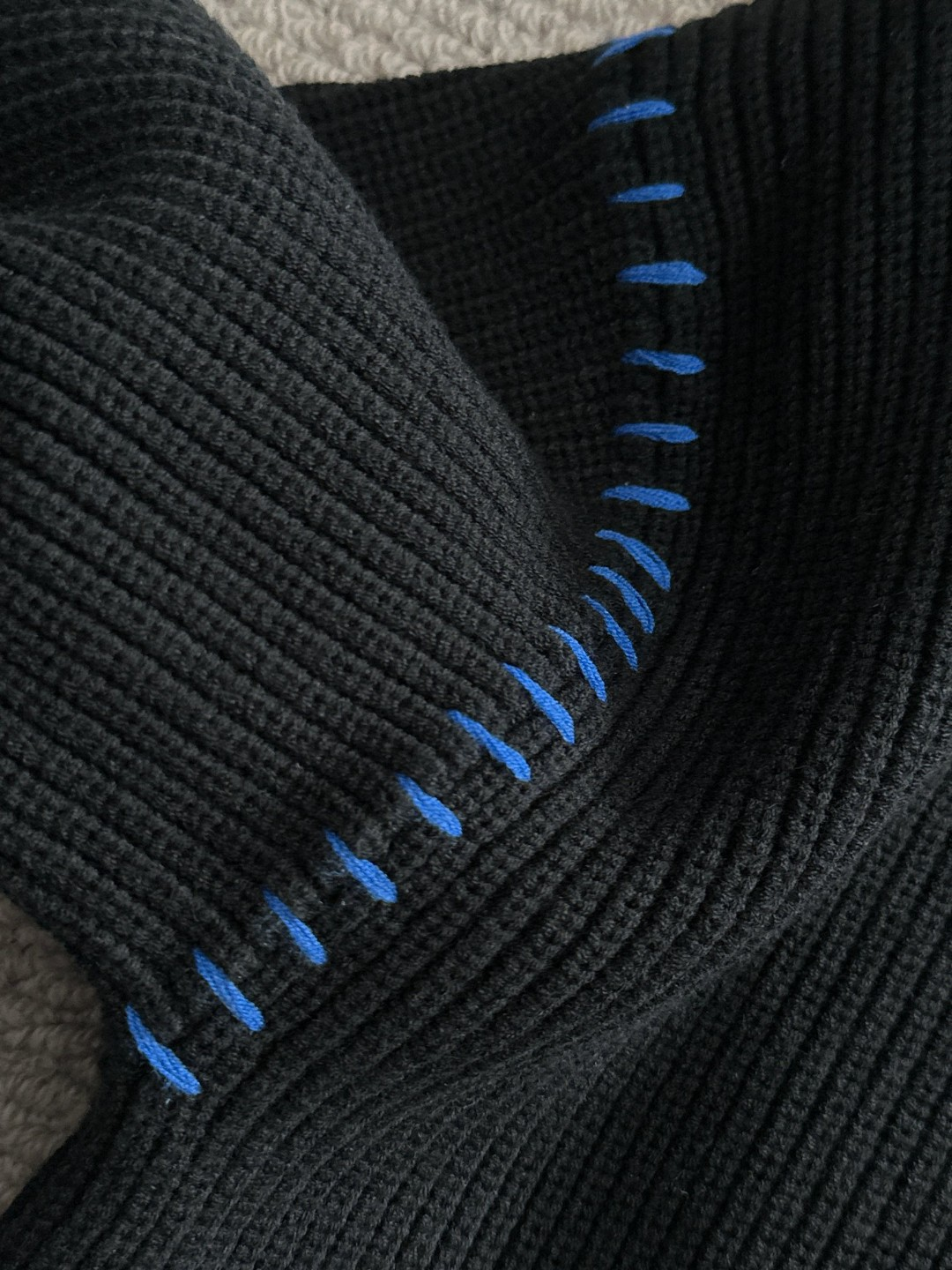 【BURBERRY 公式旗艦店】バーバリー セーター好評に付き再入荷！241231