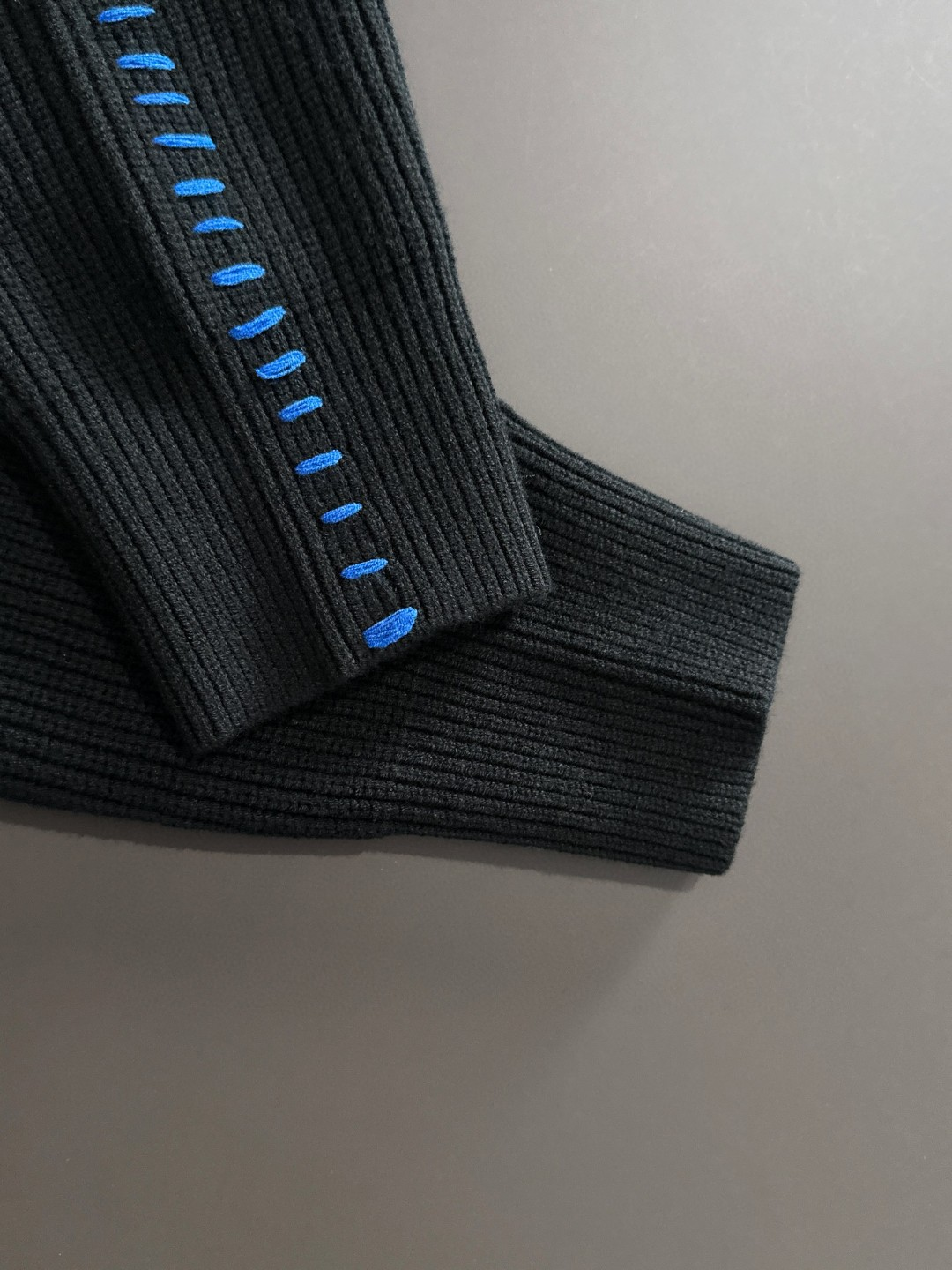 【BURBERRY 公式旗艦店】バーバリー セーター好評に付き再入荷！241231