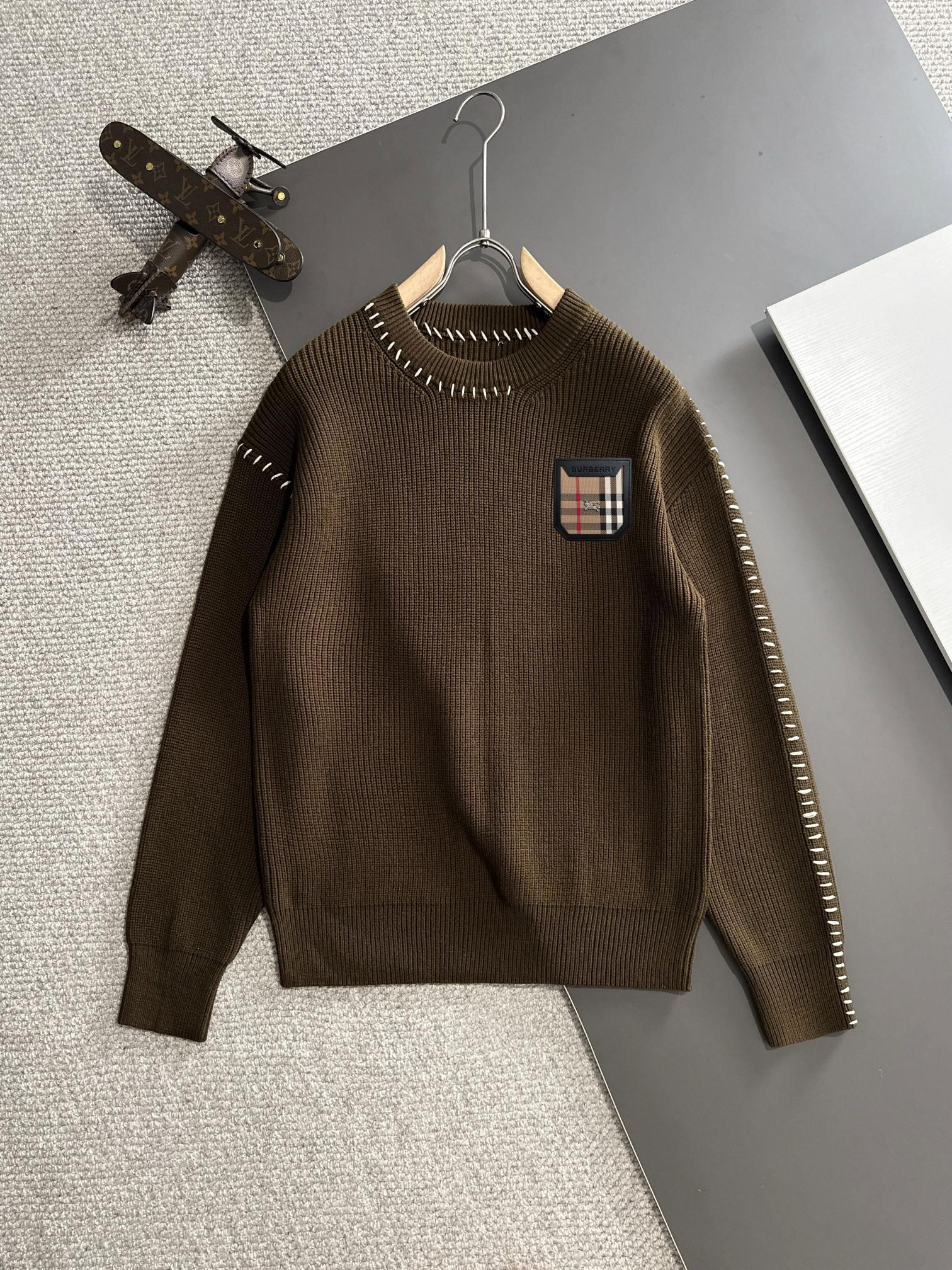 【BURBERRY 公式旗艦店】バーバリー セーター好評に付き再入荷！241231
