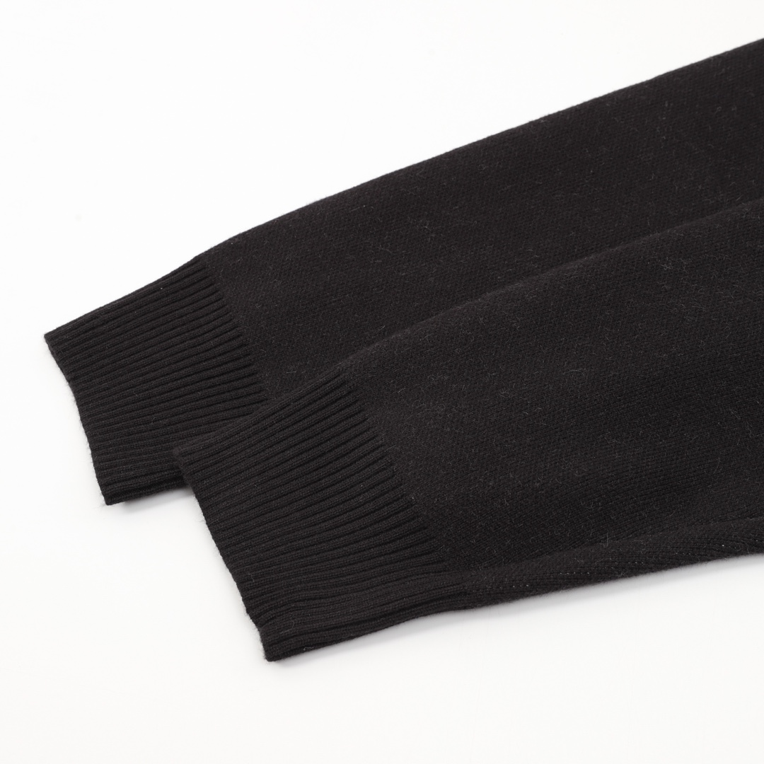 【CHANEL  公式旗艦店】シャネル  セーター好評に付き再入荷！ 241231