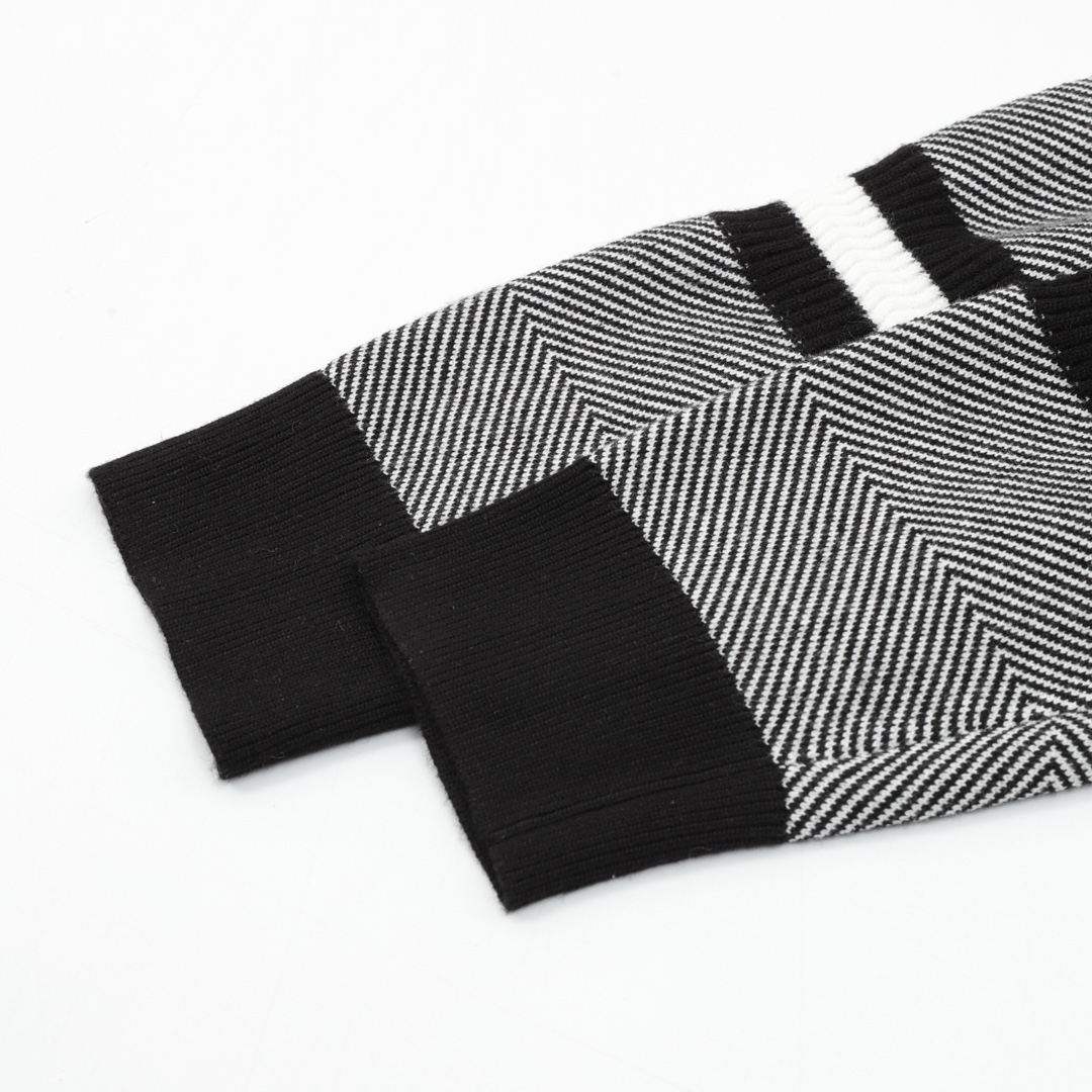 【CHANEL  公式旗艦店】シャネル  セーター好評に付き再入荷！ 241231