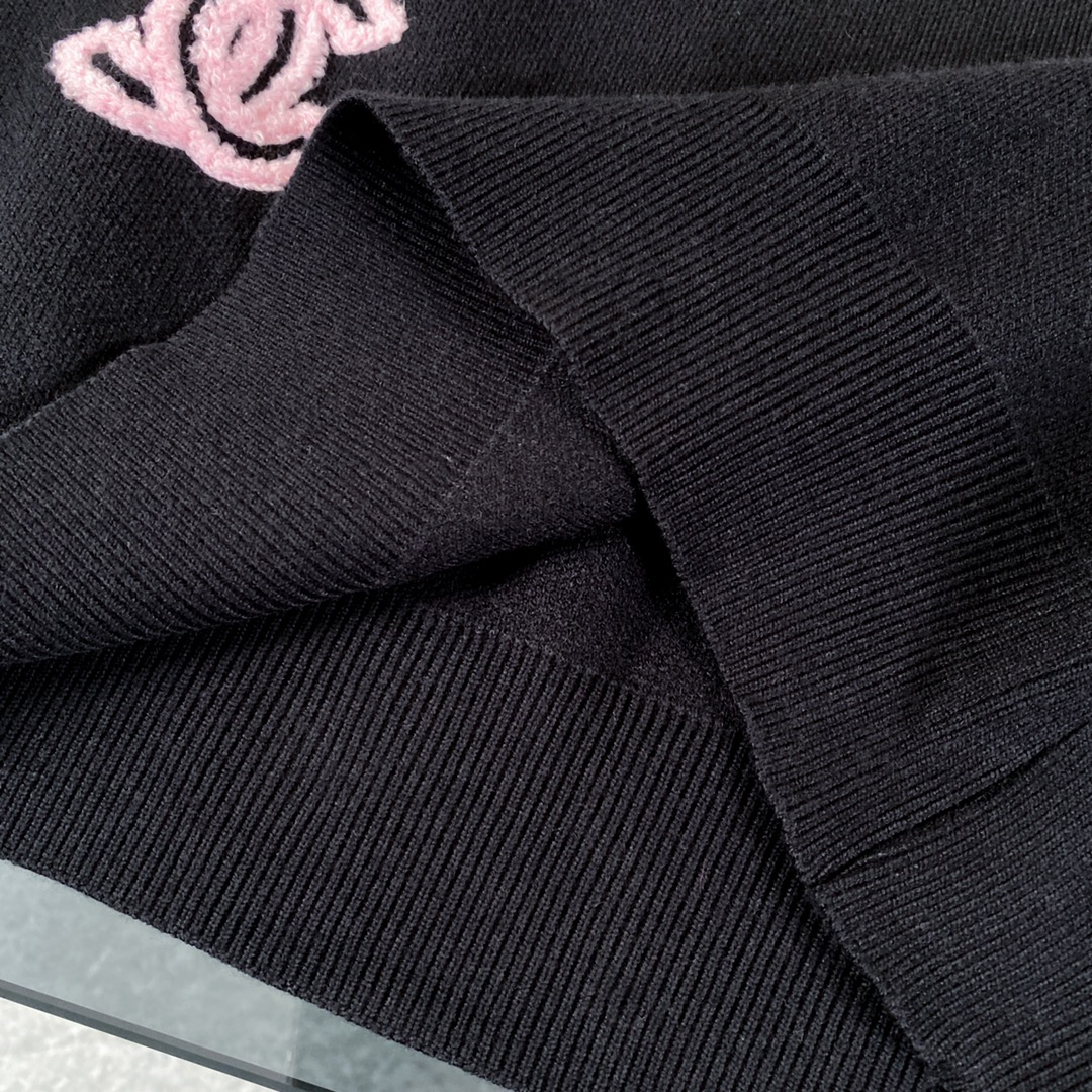【CHANEL  公式旗艦店】シャネル  セーター好評に付き再入荷！ 241231