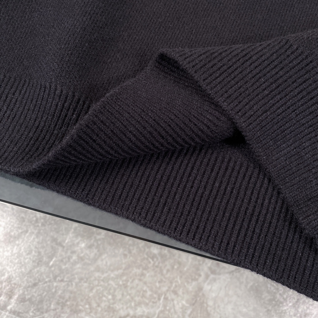 【CHANEL  公式旗艦店】シャネル  セーター好評に付き再入荷！ 241231