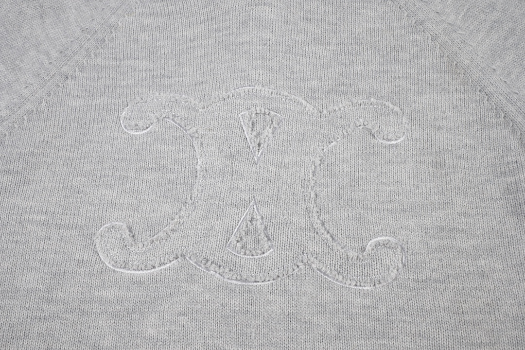 【BURBERRY 公式旗艦店】バーバリー セーター好評に付き再入荷！241231