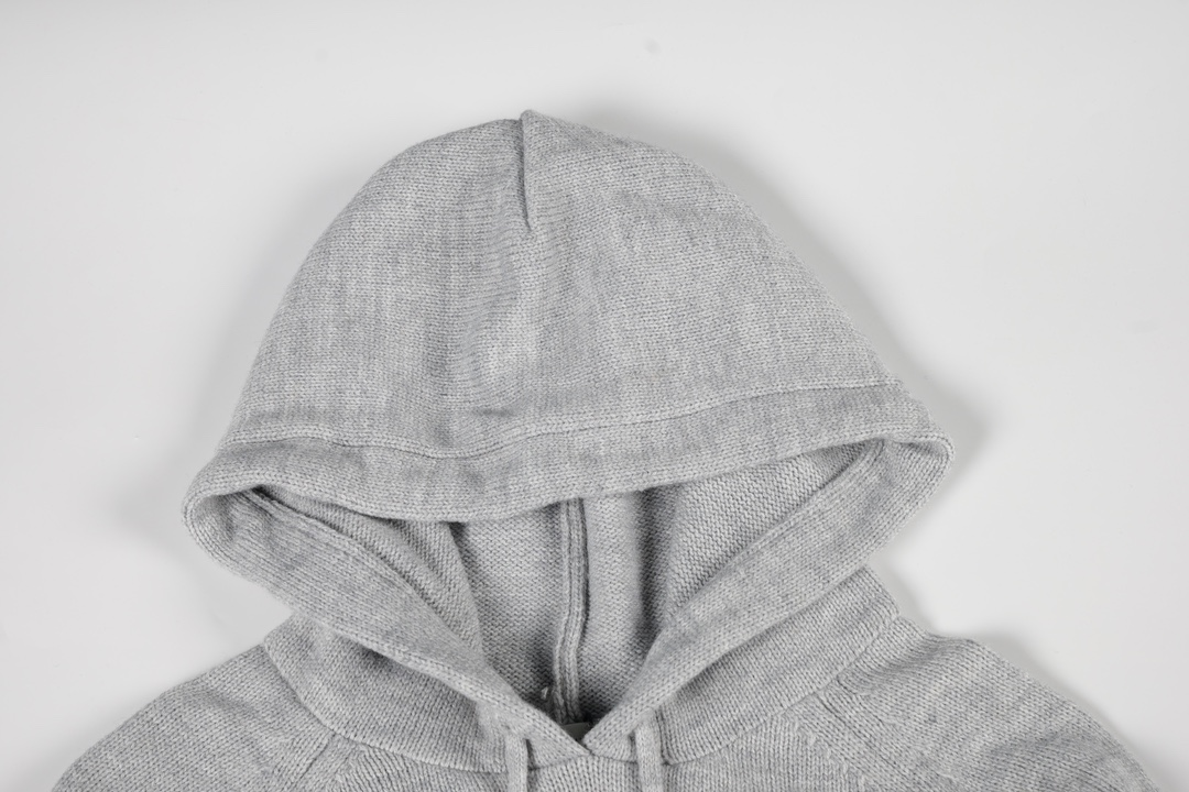 【BURBERRY 公式旗艦店】バーバリー セーター好評に付き再入荷！241231