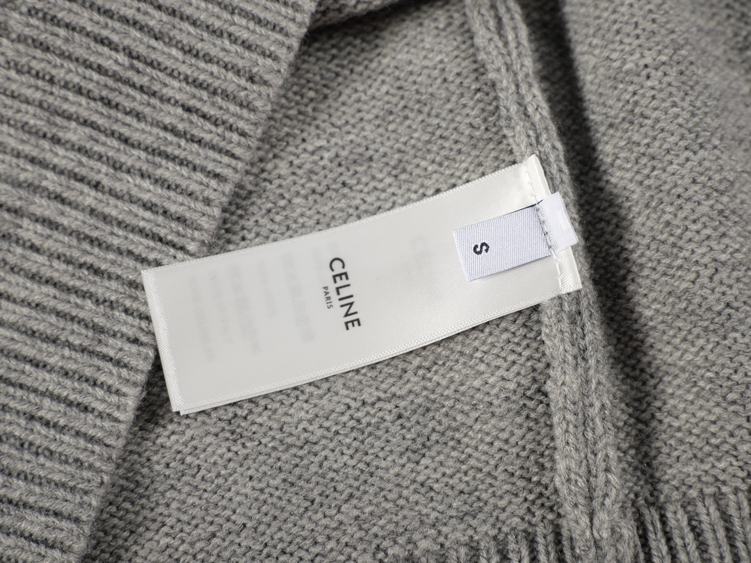 【CELINE  公式旗艦店】セリーヌ  セーター好評に付き再入荷！241231