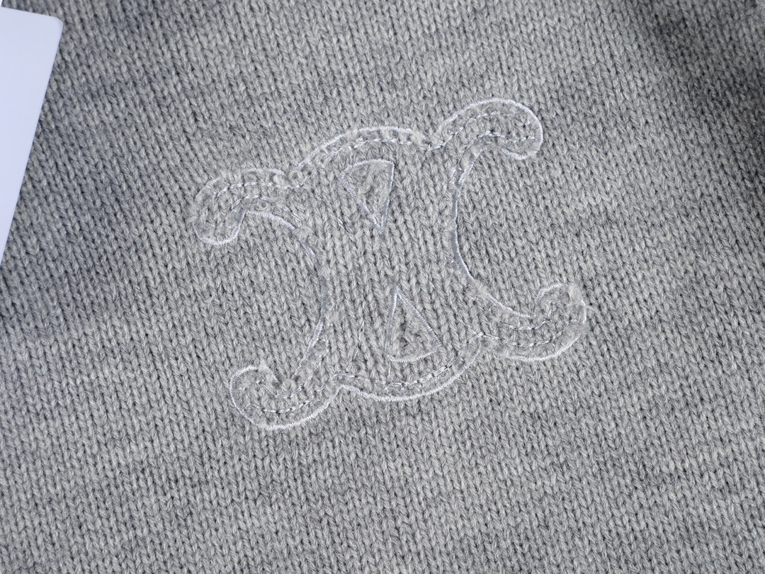 【CELINE  公式旗艦店】セリーヌ  セーター好評に付き再入荷！241231