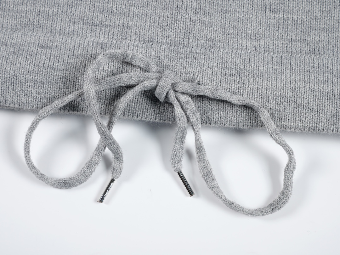 【CELINE  公式旗艦店】セリーヌ  セーター好評に付き再入荷！241231