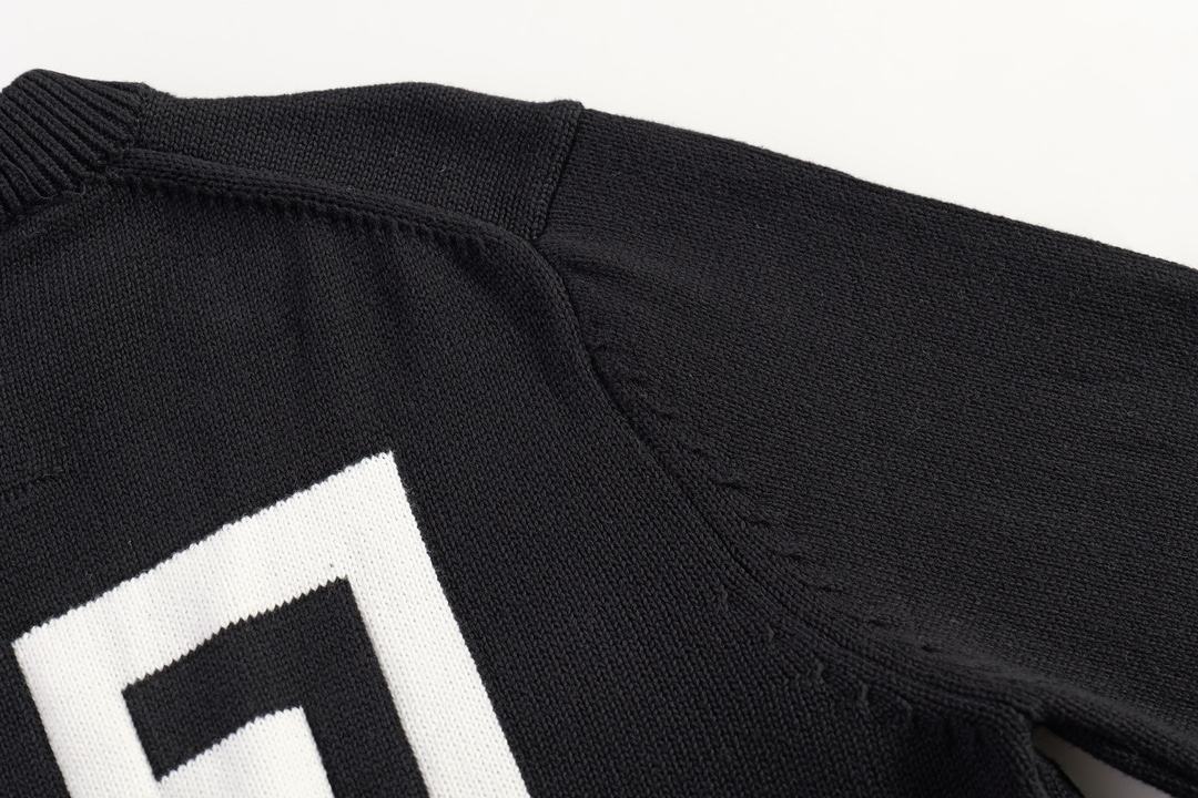 【CELINE  公式旗艦店】セリーヌ  セーター好評に付き再入荷！241231