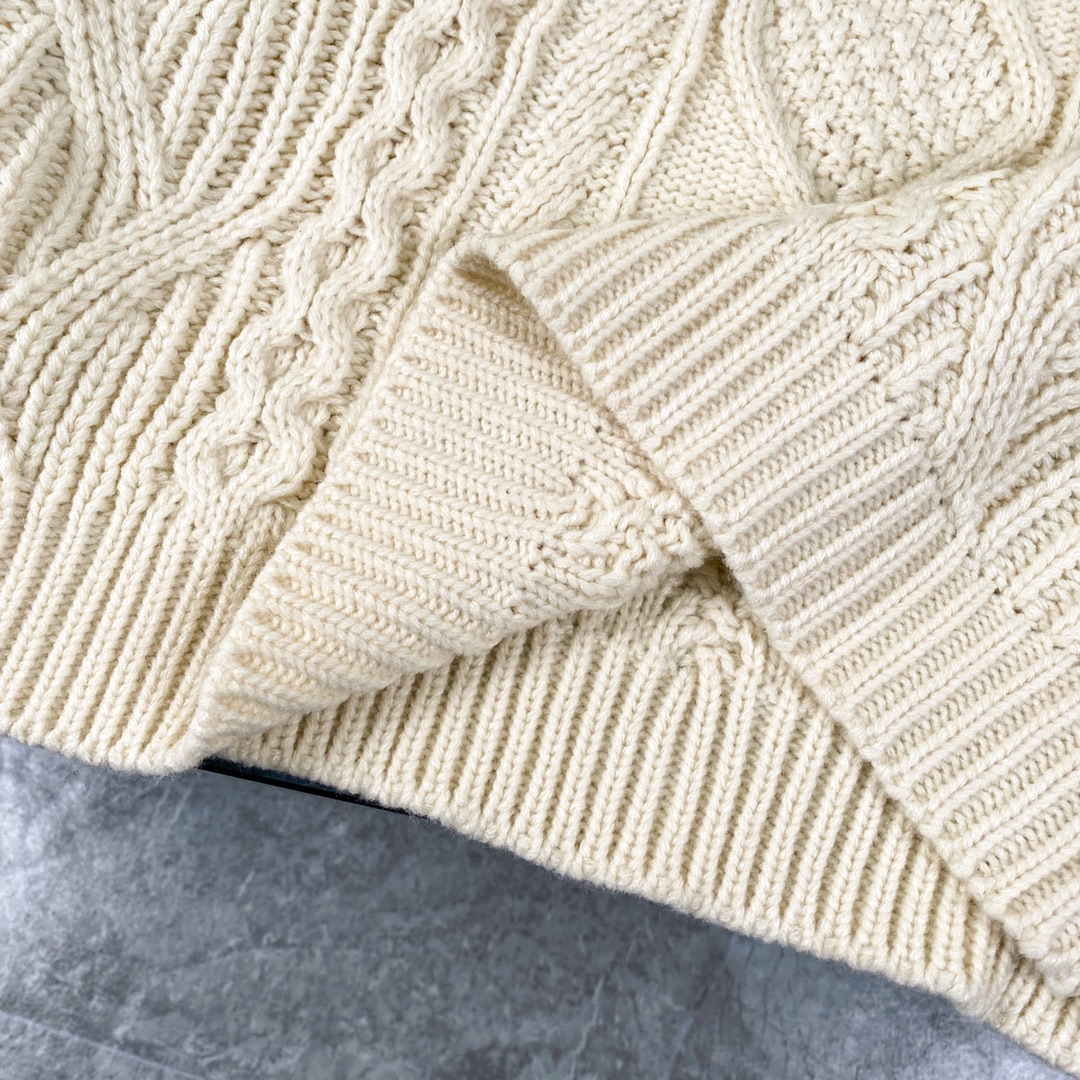 【CELINE 公式旗艦店】セリーヌ  セーター好評に付き再入荷！241231