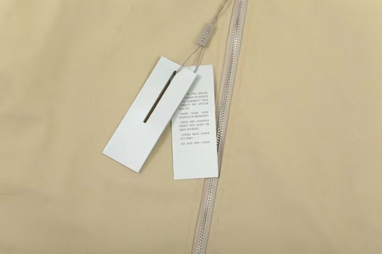 【DIOR  公式旗艦店】ディオール   ジャケット着 好評に付き再入荷！250106