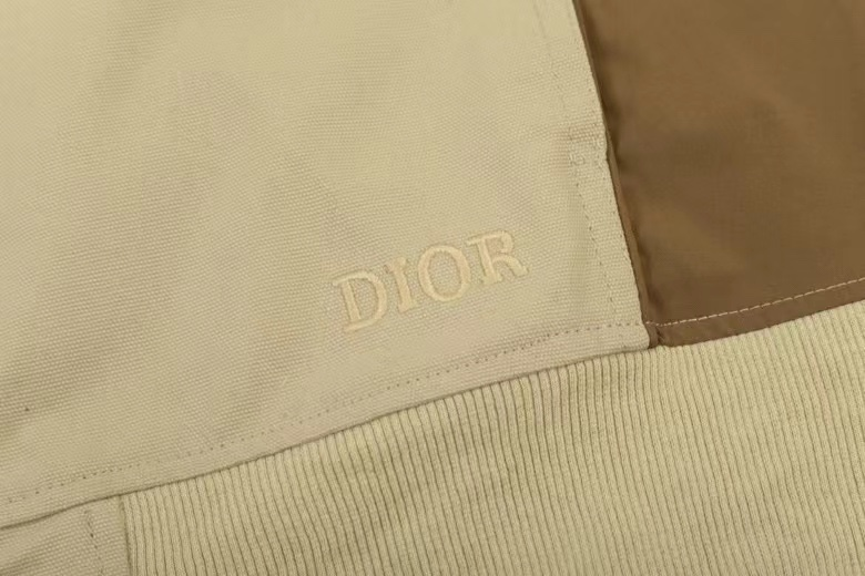 【DIOR  公式旗艦店】ディオール   ジャケット着 好評に付き再入荷！250106
