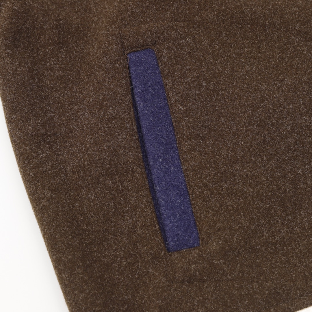 【ThomBrowne  公式旗艦店】トムブラウン  ジャケット着 好評に付き再入荷！250106