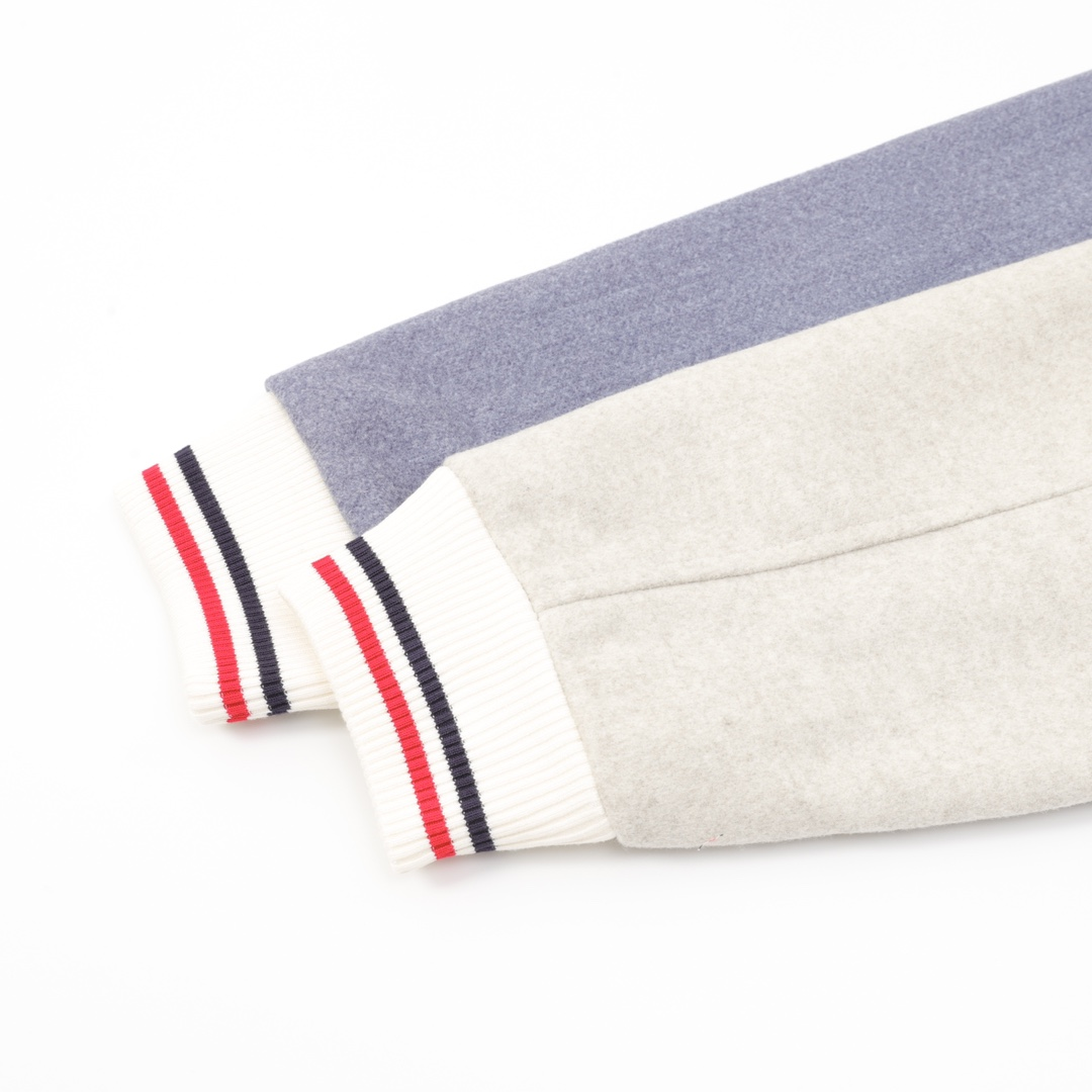 【ThomBrowne  公式旗艦店】トムブラウン  ジャケット着 好評に付き再入荷！250106