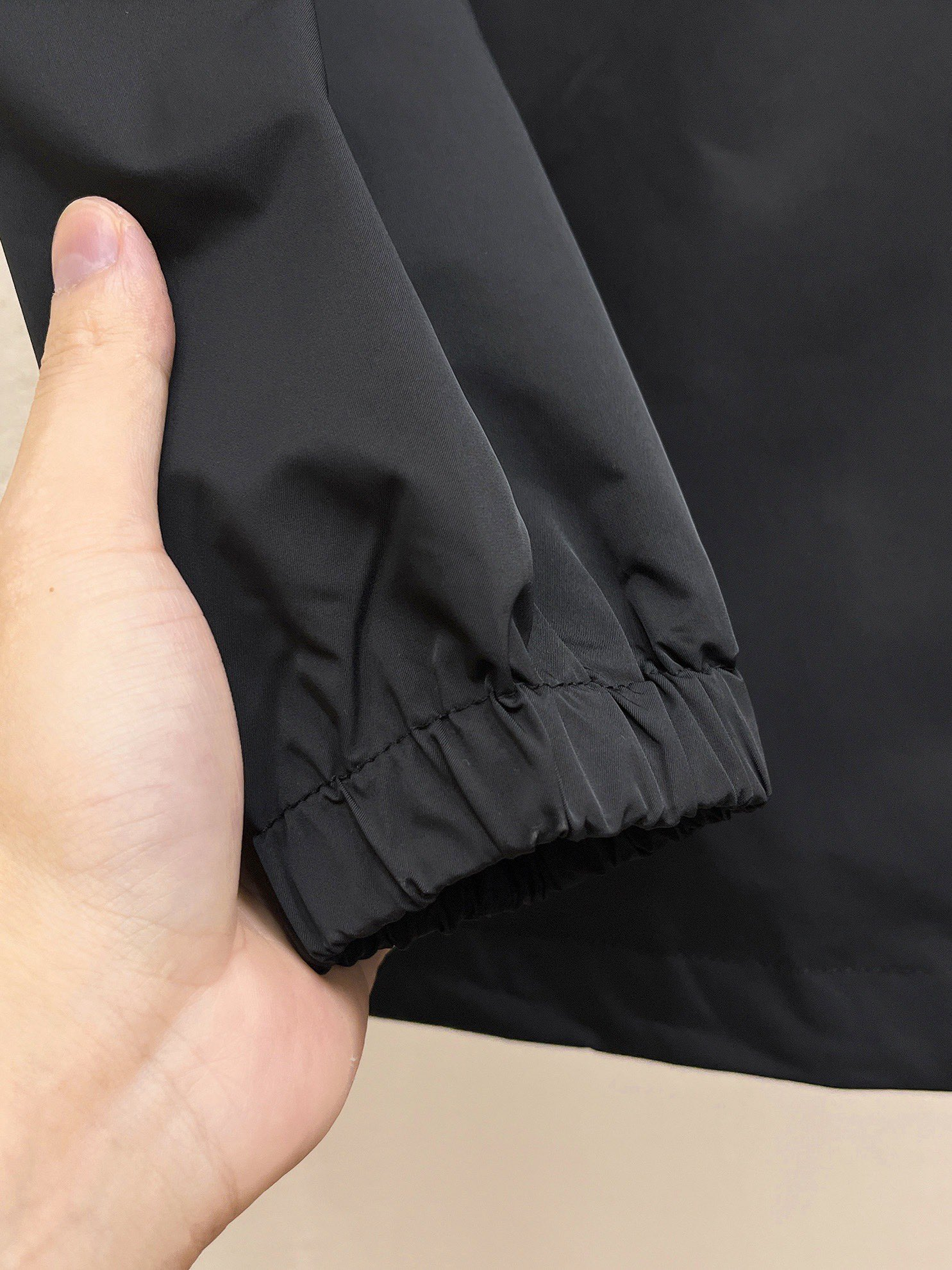 【ThomBrowne】トムブラウン   ジャケット着ご好評に付き再入荷！240926