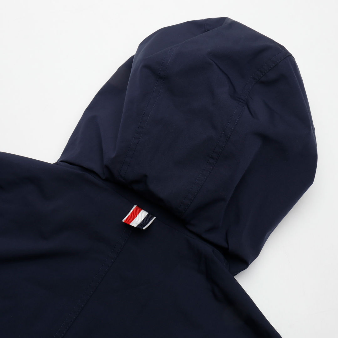 【ThomBrowne  公式旗艦店】トムブラウン  ジャケット着 好評に付き再入荷！250106