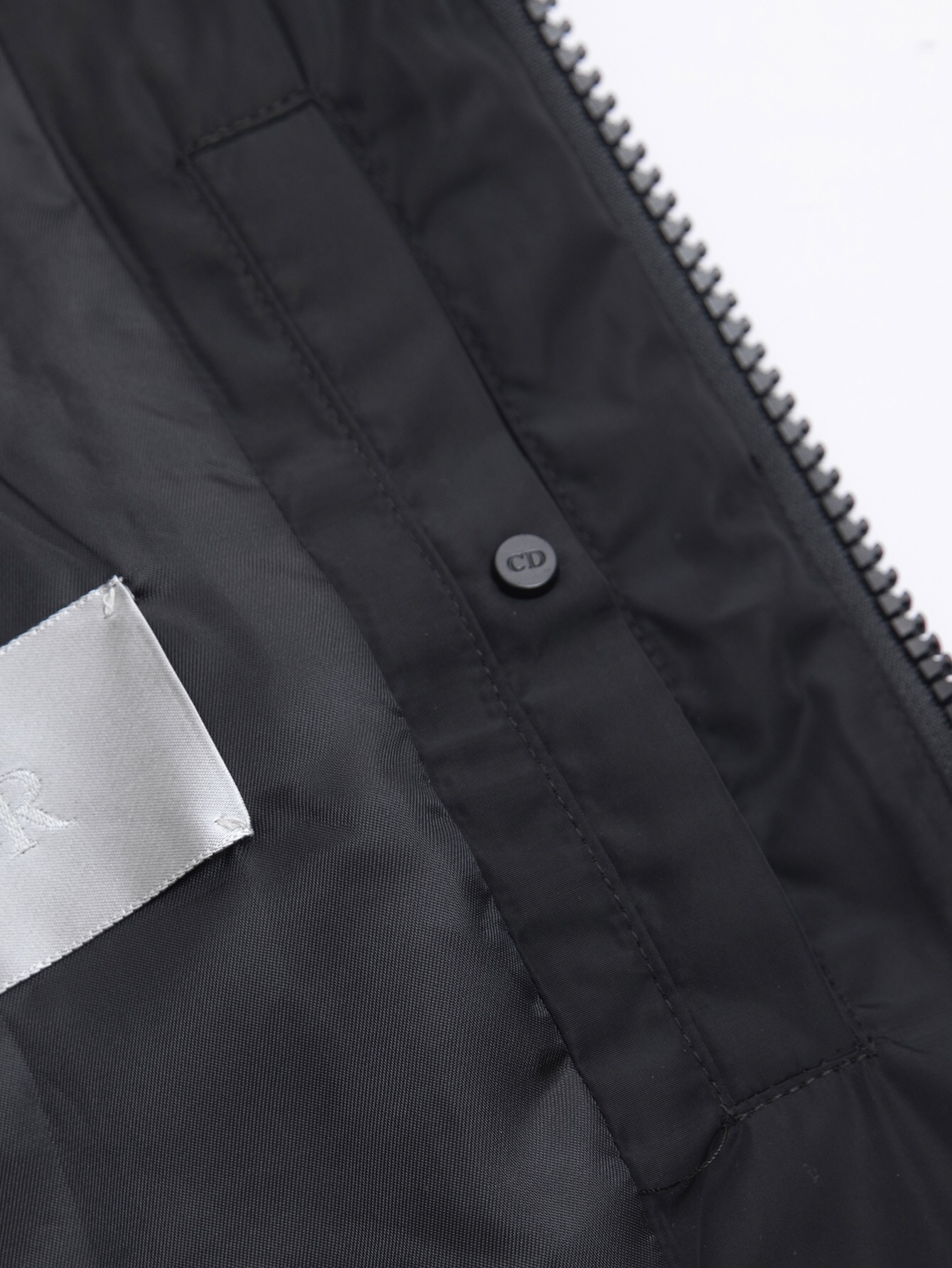 【DIOR  公式旗艦店】ディオール   ジャケット着 好評に付き再入荷！ 240920