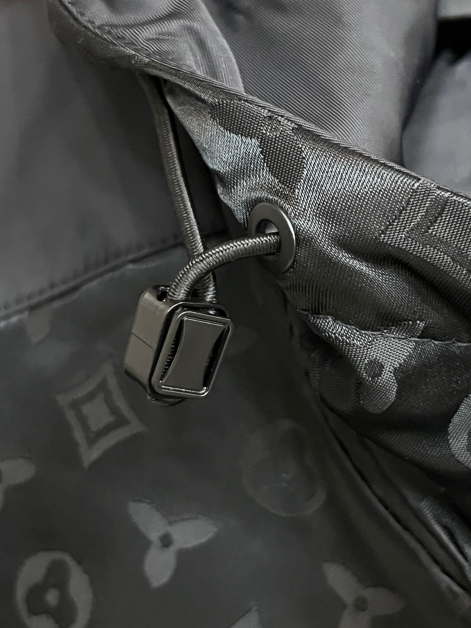 LV【LOUIS VUITTON 公式旗艦店】ルイヴィトン  ジャケット着 ご好評に付き再入荷！250106