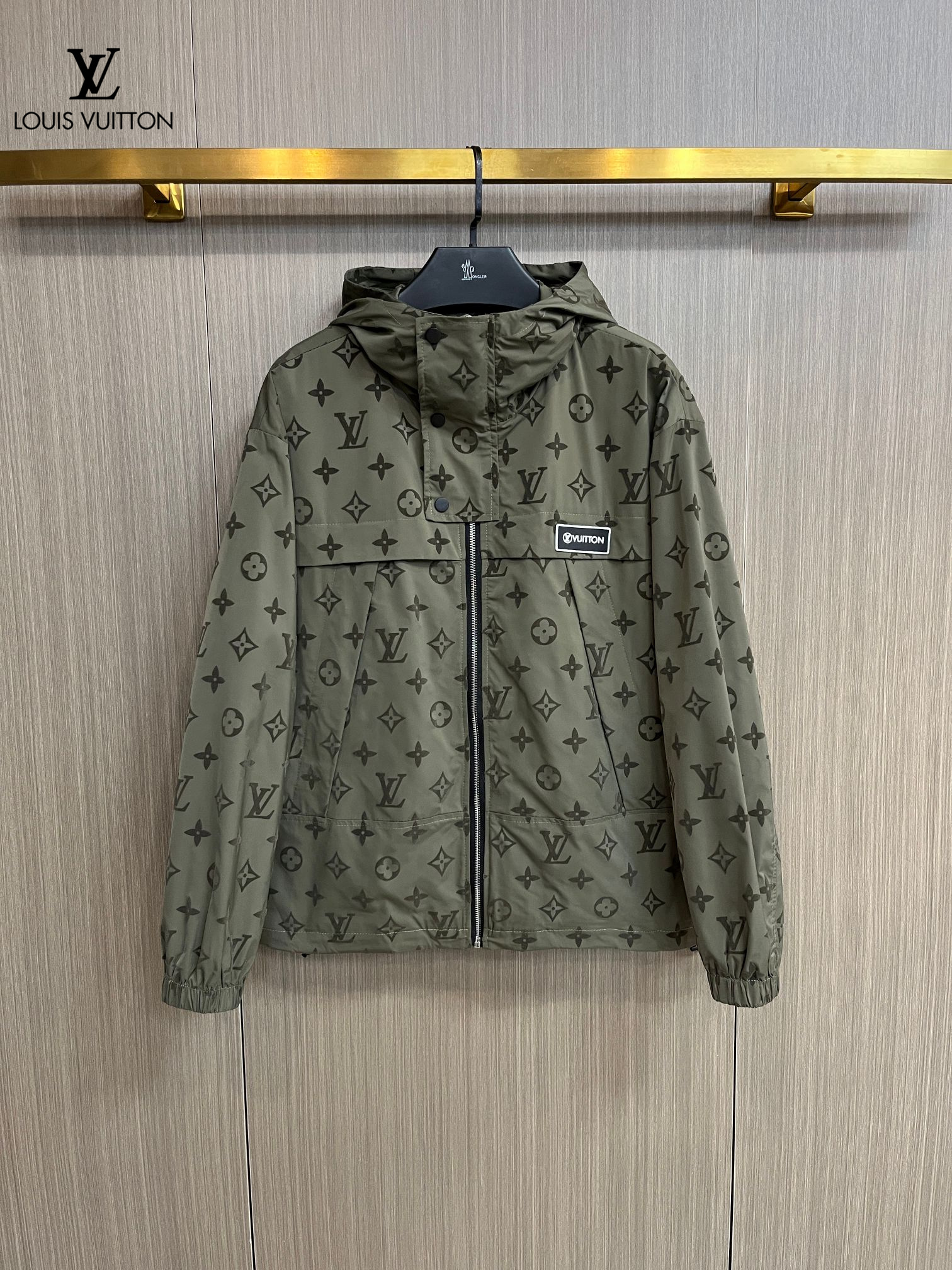 LV【LOUIS VUITTON 公式旗艦店】ルイヴィトン  ジャケット着 ご好評に付き再入荷！250106