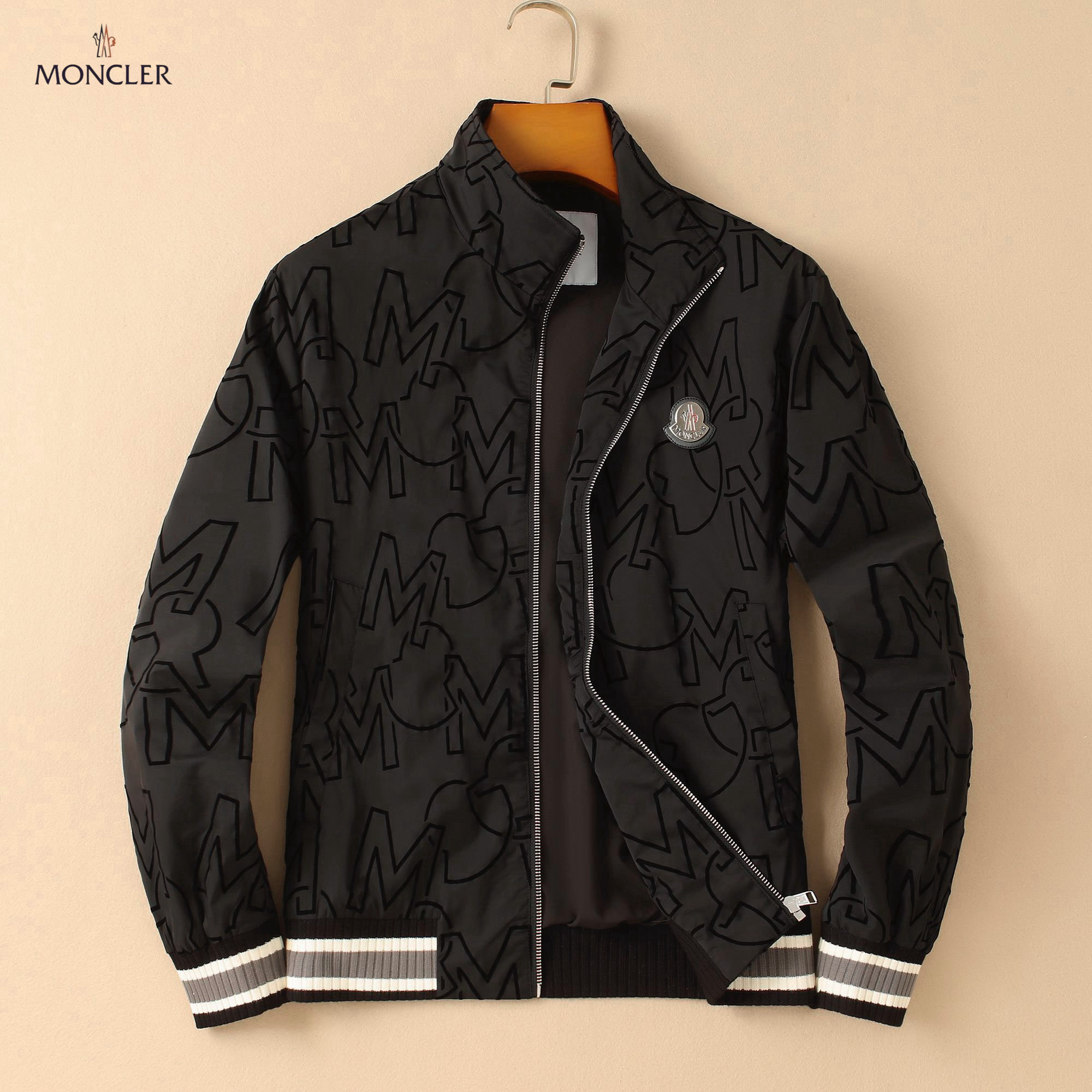 【MONCLER 公式旗艦店】 モンクレール  ジャケット着 ご好評に付き再入荷！241023