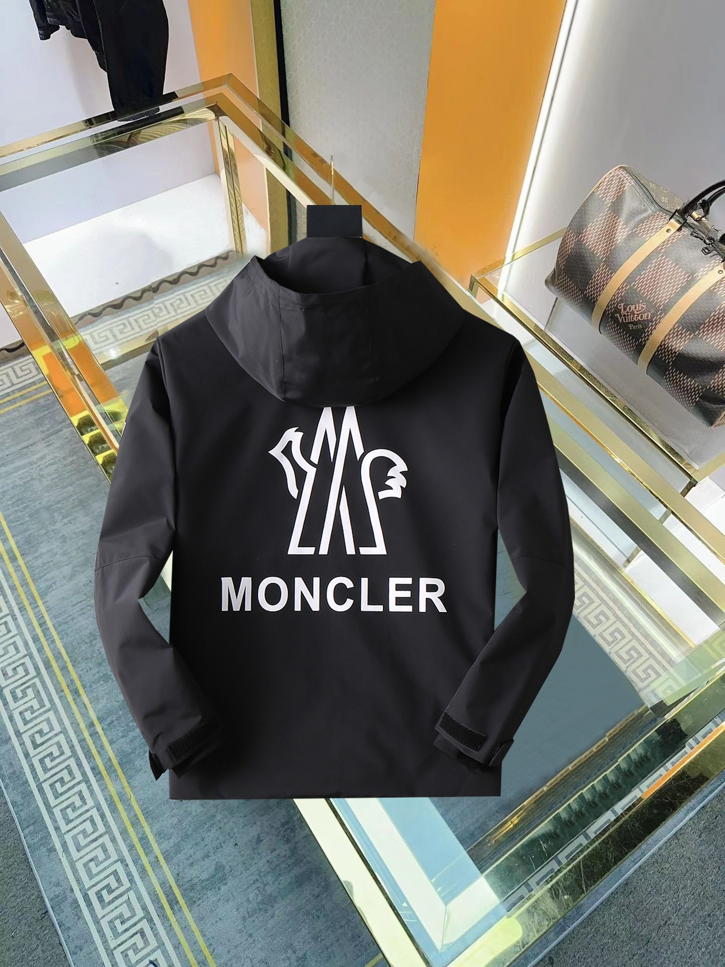 【MONCLER 公式旗艦店】 モンクレール  ジャケット着 ご好評に付き再入荷！241023