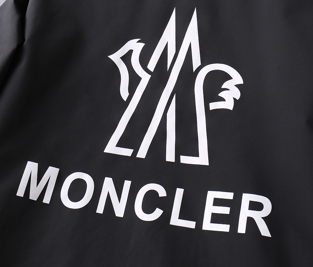 【MONCLER 公式旗艦店】 モンクレール  ジャケット着 ご好評に付き再入荷！241023