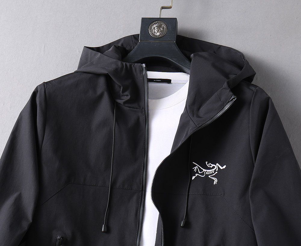 【ARCTERYX  公式旗艦店】アークテリクス  ジャケット着 ご好評に付き再入荷！250107