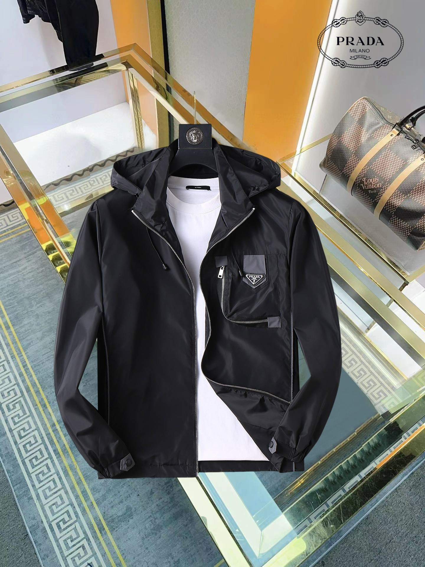 【PRADA  公式旗艦店】プラダ   ジャケット着 ご好評に付き再入荷！250106