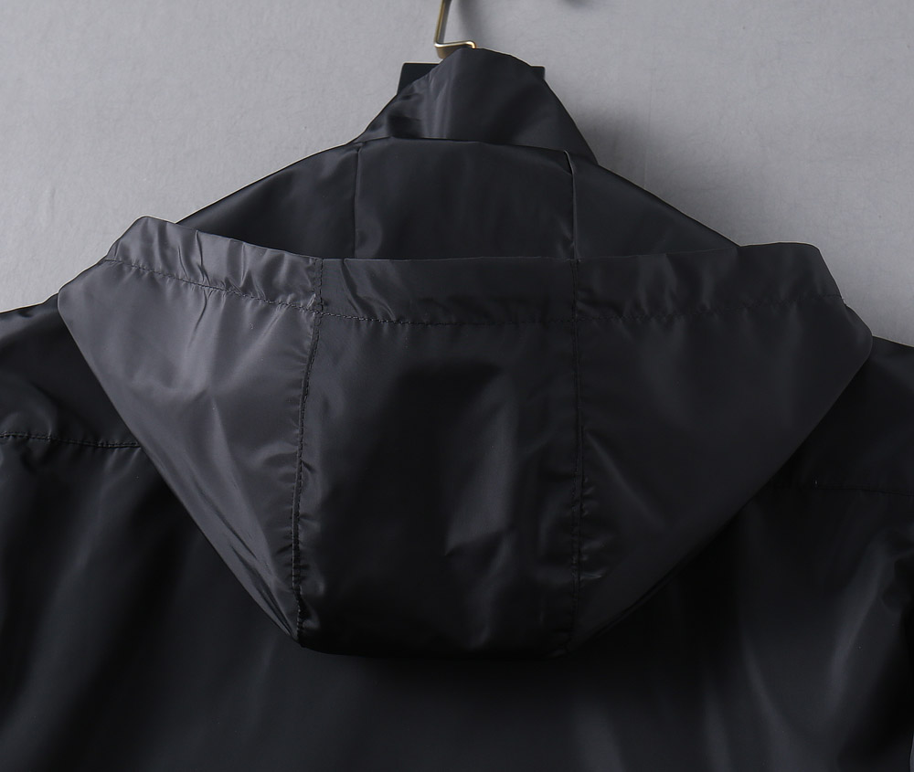 【PRADA  公式旗艦店】プラダ   ジャケット着 ご好評に付き再入荷！250106