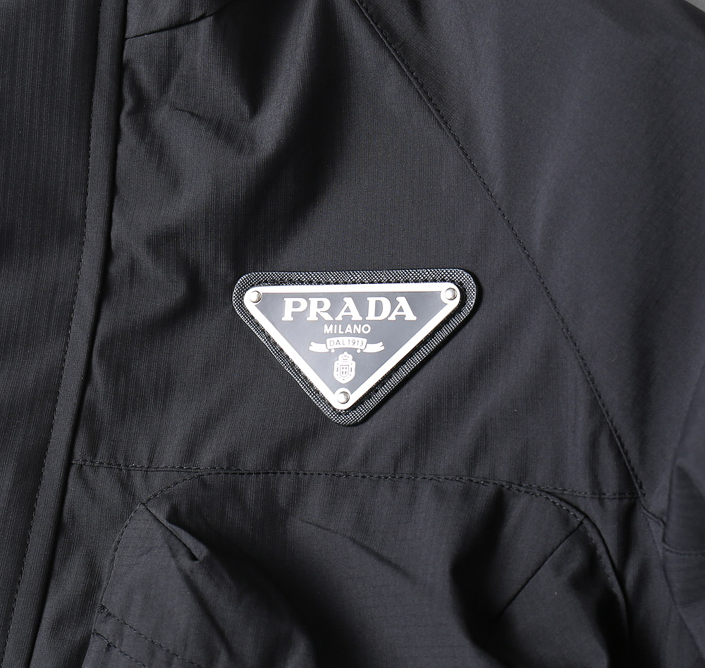 【PRADA  公式旗艦店】プラダ   ジャケット着 ご好評に付き再入荷！250107