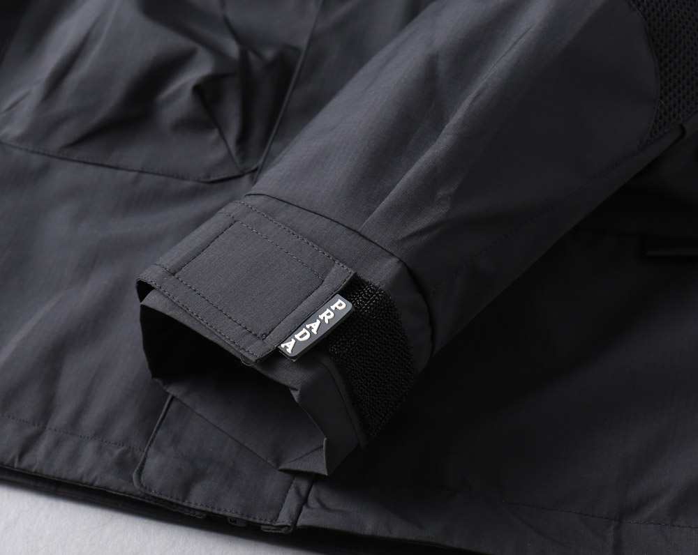 【PRADA  公式旗艦店】プラダ   ジャケット着 ご好評に付き再入荷！250107