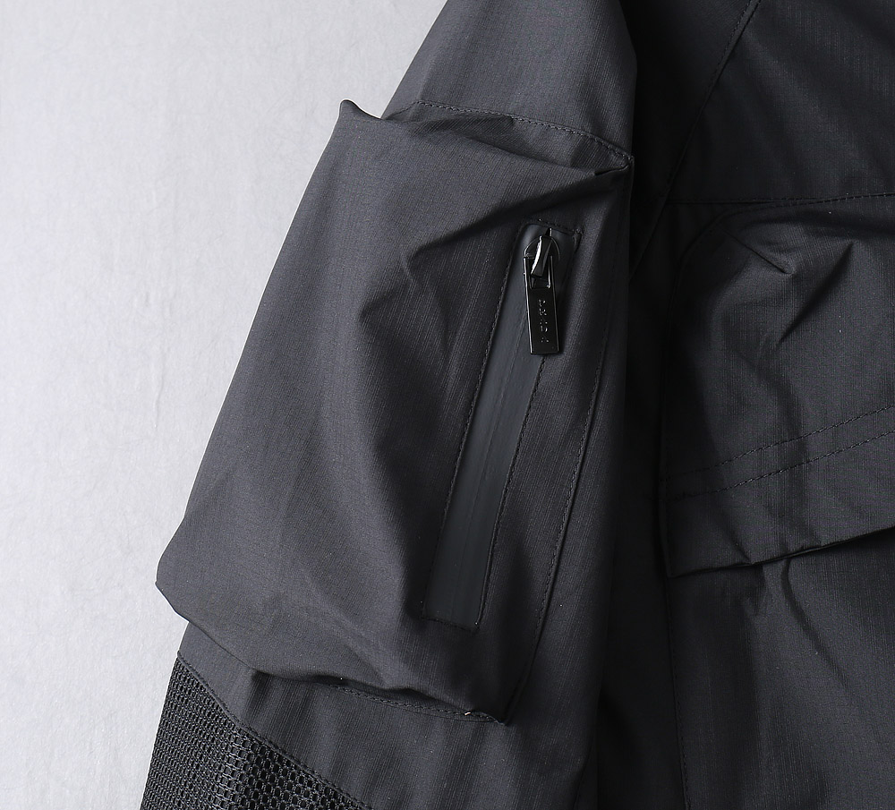 【PRADA  公式旗艦店】プラダ   ジャケット着 ご好評に付き再入荷！250107