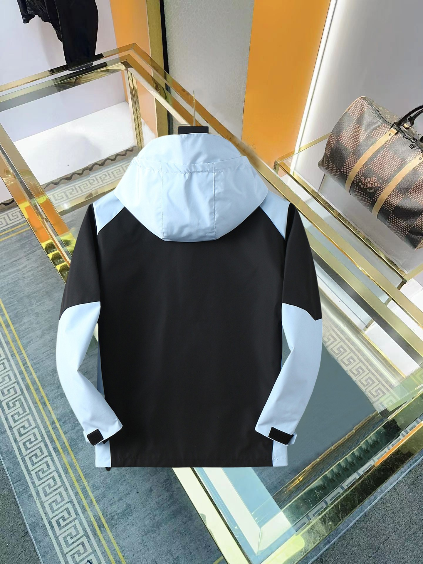 【ARCTERYX  公式旗艦店】アークテリクス  ジャケット着 ご好評に付き再入荷！250107