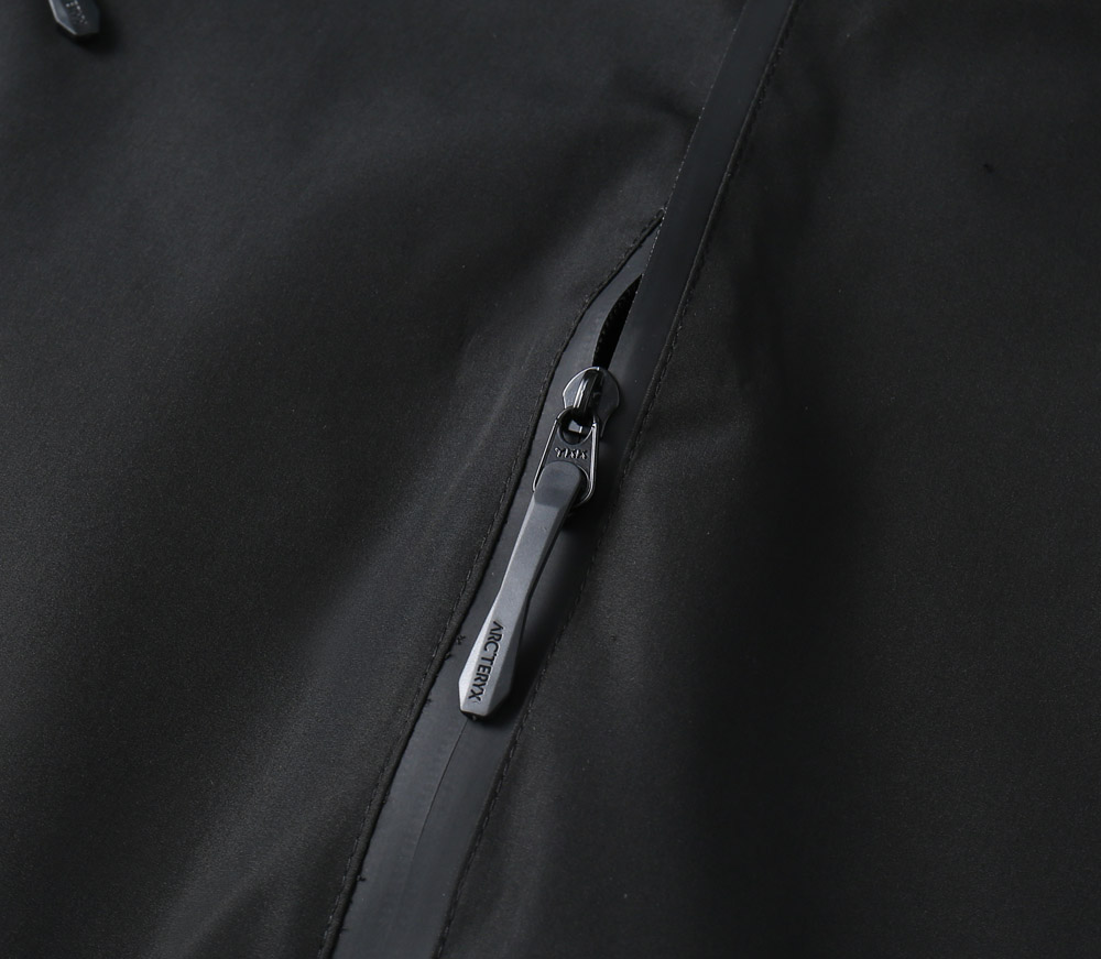 【ARCTERYX  公式旗艦店】アークテリクス  ジャケット着 ご好評に付き再入荷！250107