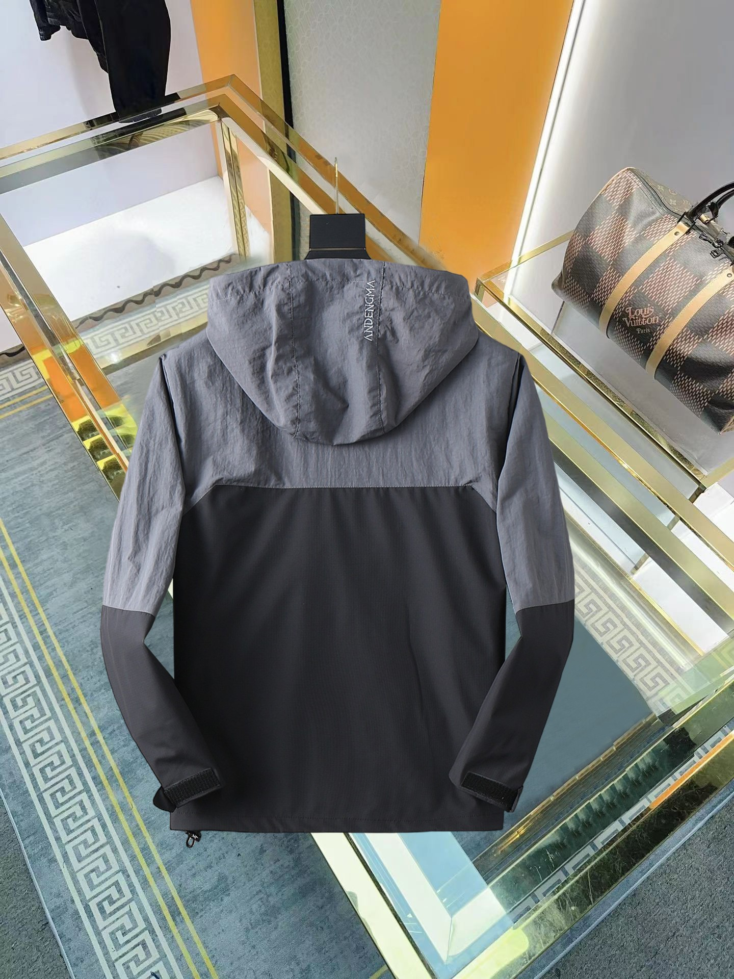 【ARCTERYX  公式旗艦店】アークテリクス  ジャケット着 ご好評に付き再入荷！250107