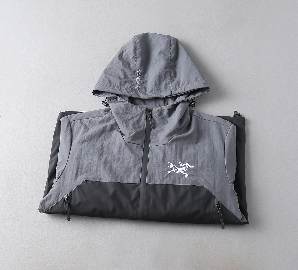 【ARCTERYX  公式旗艦店】アークテリクス  ジャケット着 ご好評に付き再入荷！250107