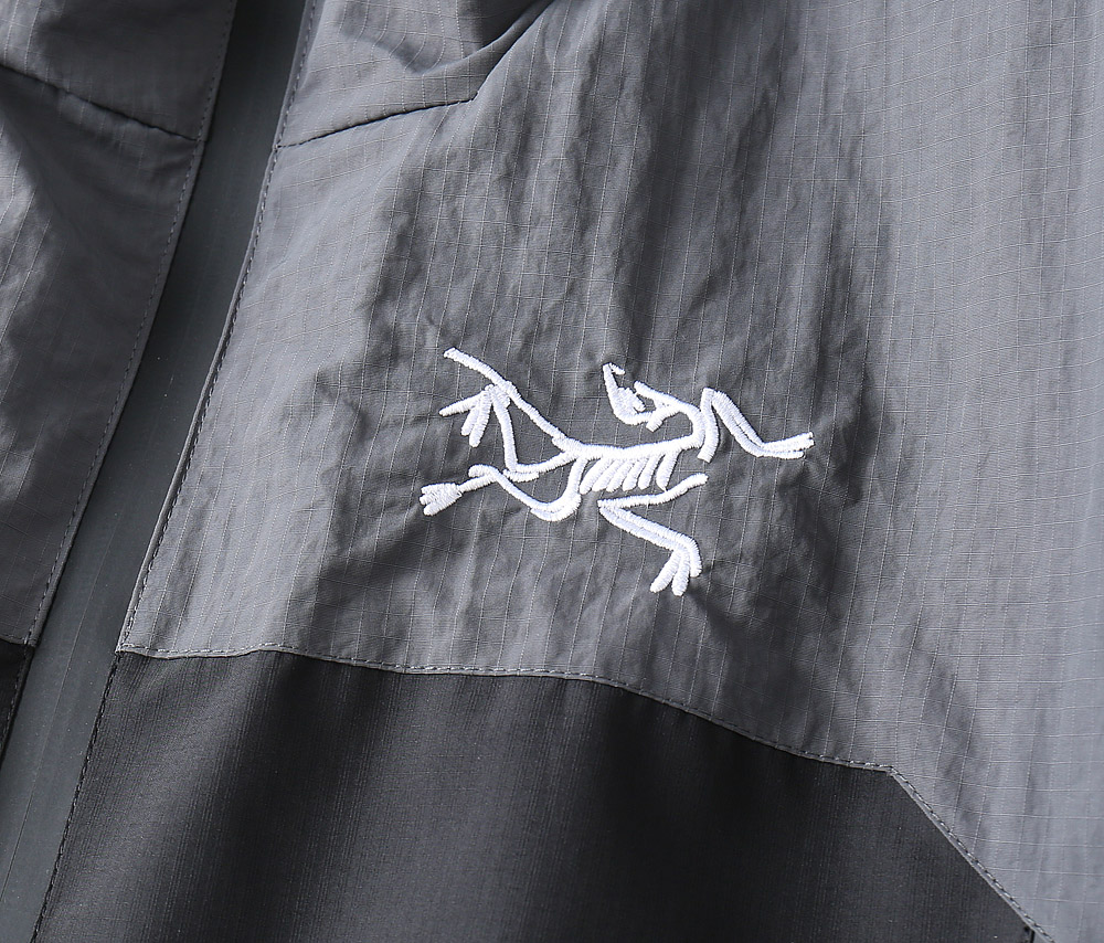 【ARCTERYX  公式旗艦店】アークテリクス  ジャケット着 ご好評に付き再入荷！250107