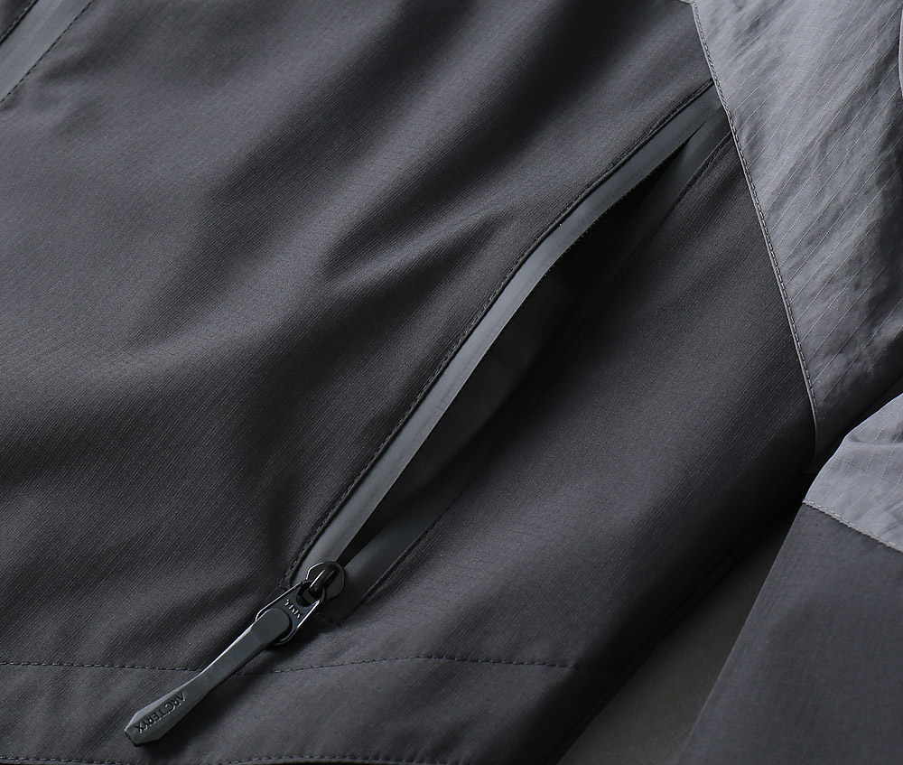 【ARCTERYX  公式旗艦店】アークテリクス  ジャケット着 ご好評に付き再入荷！250107