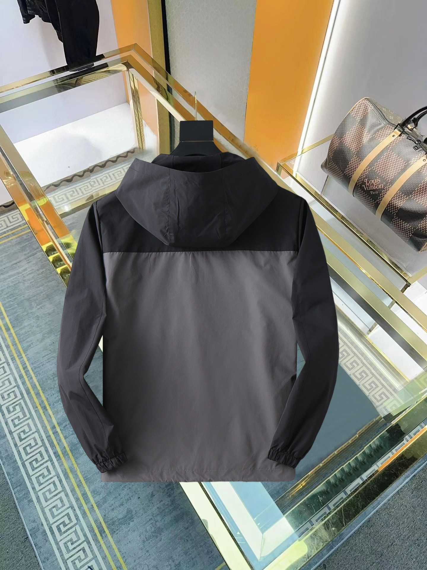 【PRADA  公式旗艦店】プラダ   ジャケット着 ご好評に付き再入荷！250107