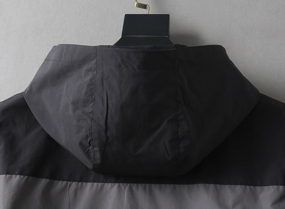 【PRADA  公式旗艦店】プラダ   ジャケット着 ご好評に付き再入荷！250107