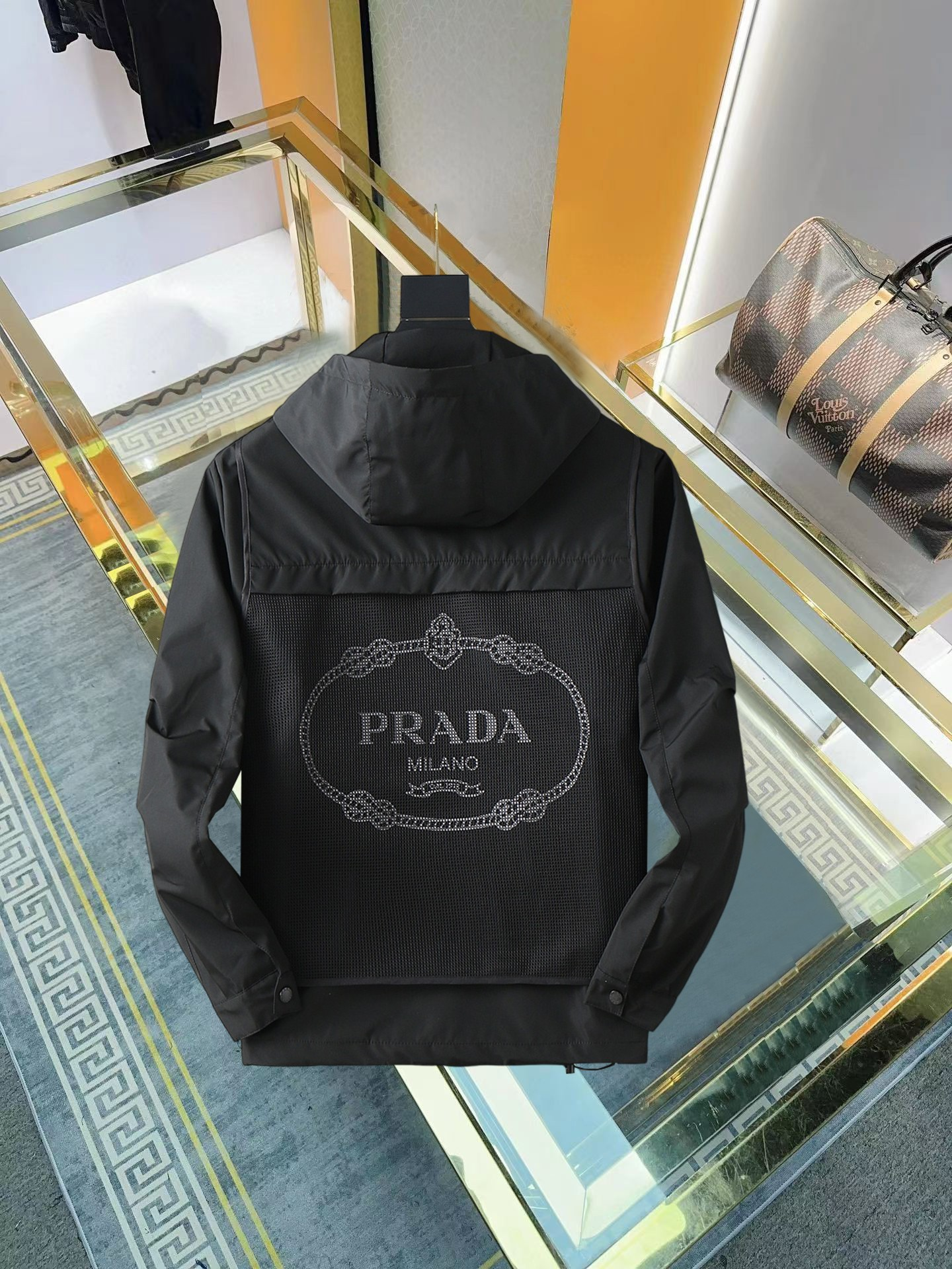 【PRADA  公式旗艦店】プラダ   ジャケット着 ご好評に付き再入荷！250107