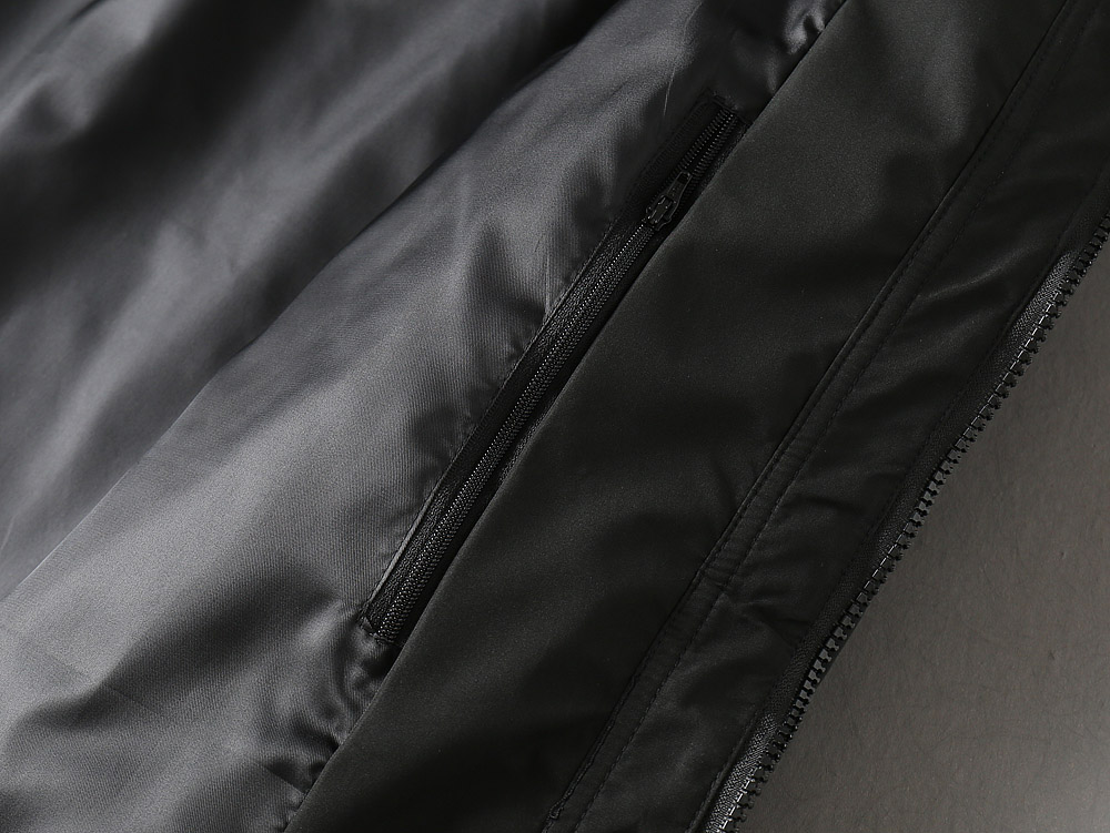 【PRADA  公式旗艦店】プラダ   ジャケット着 ご好評に付き再入荷！250107