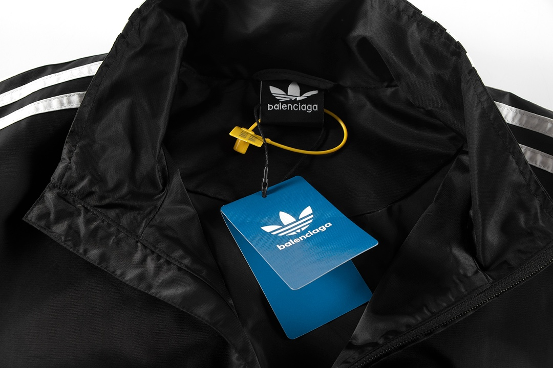 【BALENCIAGA  公式旗艦店】バレンシアガ    ジャケット着 好評に付き再入荷！250107