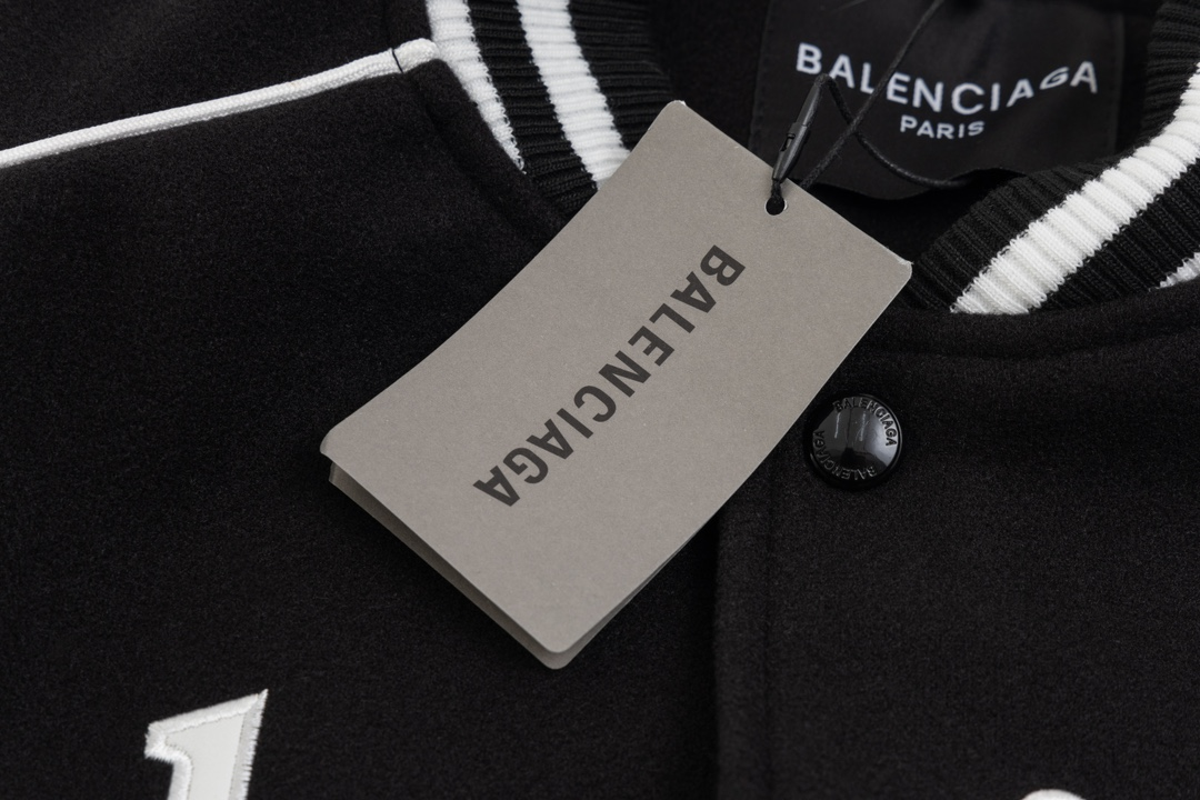 【BALENCIAGA  公式旗艦店】バレンシアガ   野球着 ジャケット着 好評に付き再入荷！250108