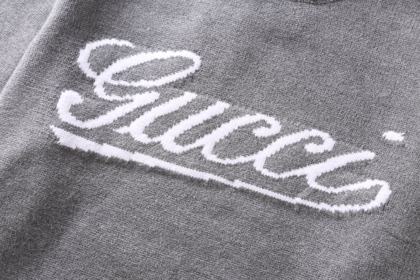 【GUCCI 公式旗艦店】グッチ  セーター好評に付き再入荷！250108