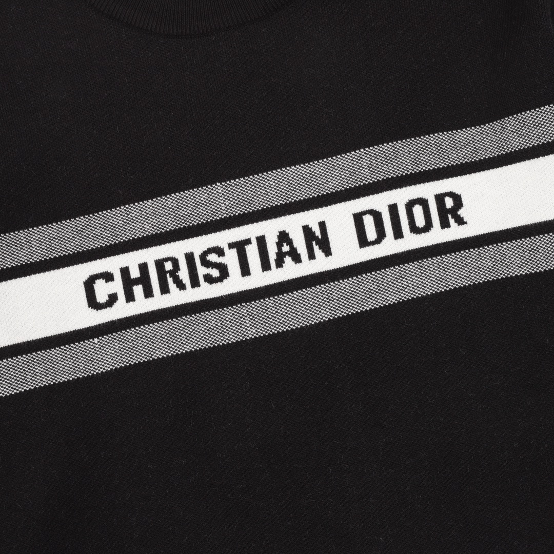 【DIOR 公式旗艦店】ディオール  セーター好評に付き再入荷！250108