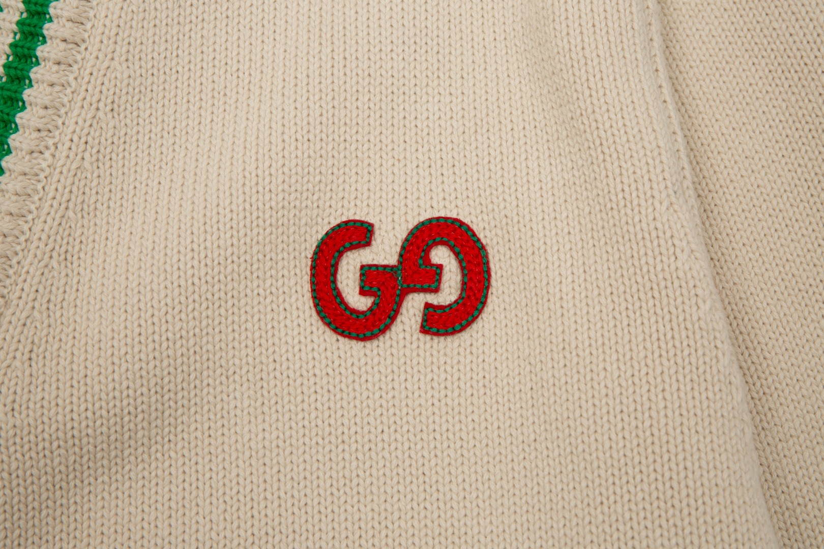 【GUCCI 公式旗艦店】グッチ  セーター好評に付き再入荷！250108