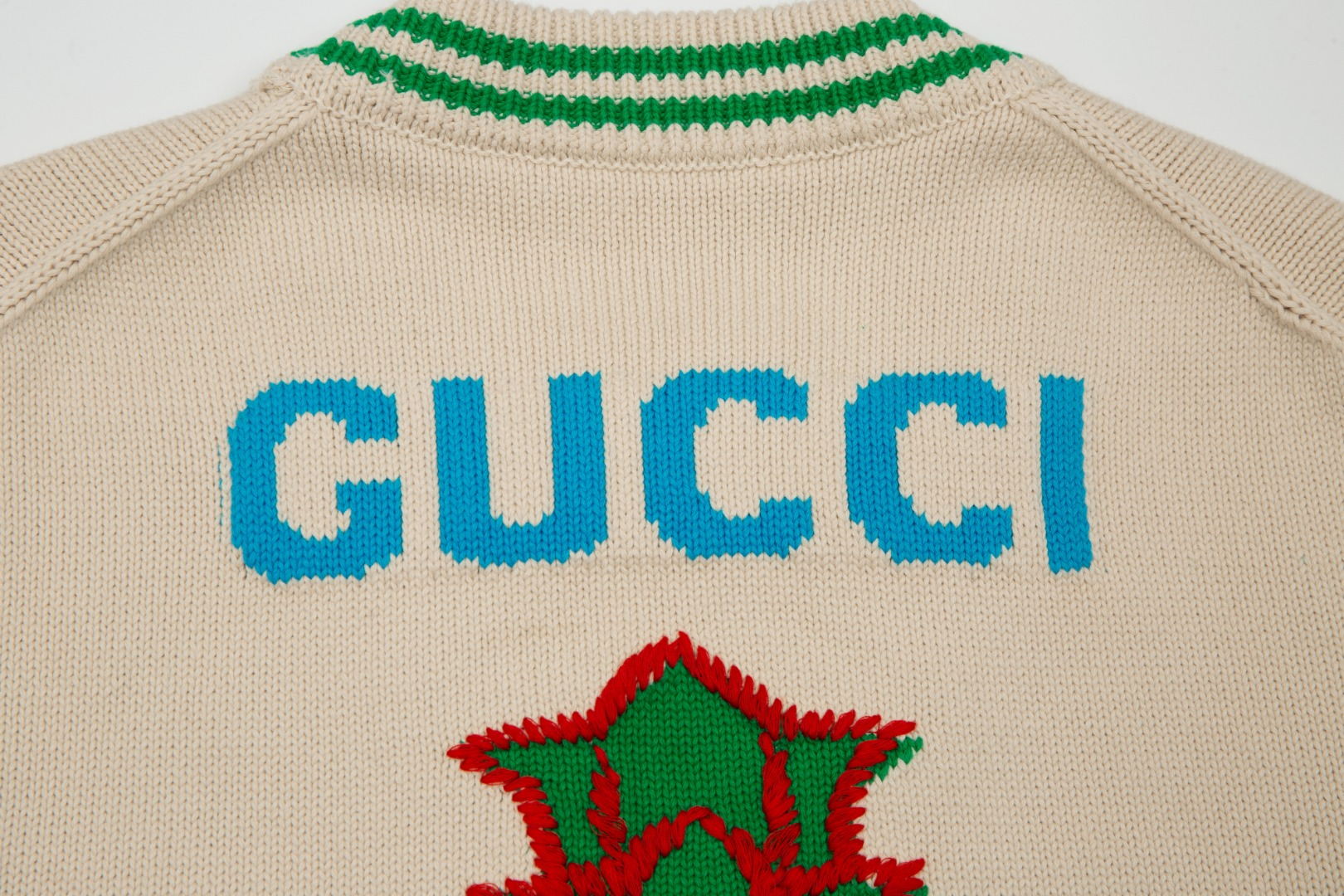 【GUCCI 公式旗艦店】グッチ  セーター好評に付き再入荷！250108