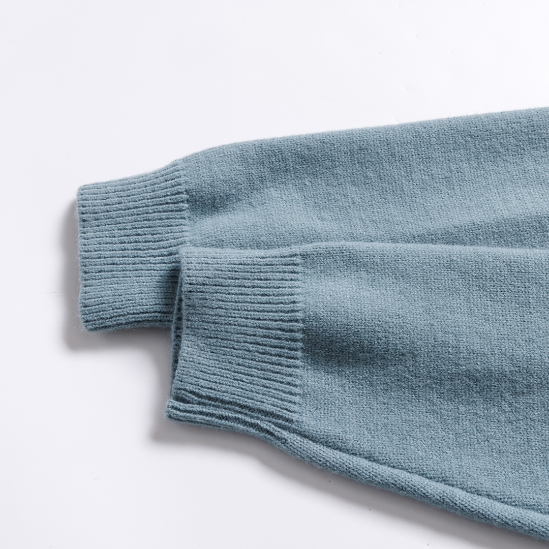 【GUCCI 公式旗艦店】グッチ  セーター好評に付き再入荷！250108